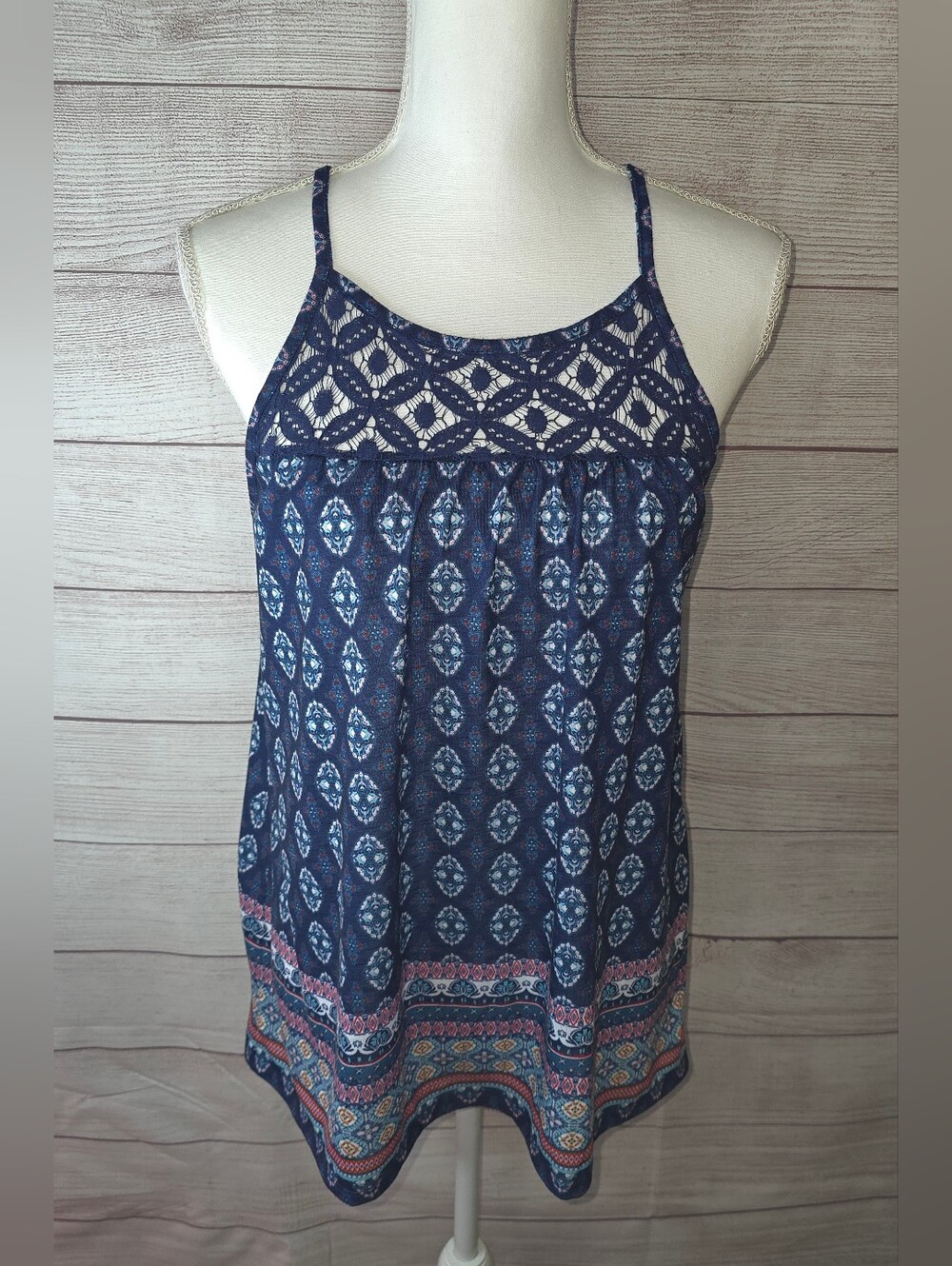 No Boundaries Juniors Crochet Trimmed Vintage Inspired Tank Top Size Large